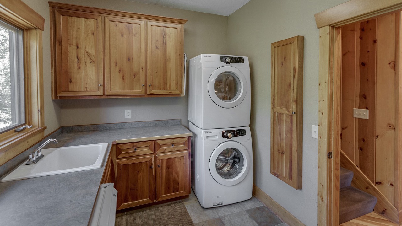 Photo of Bedroom in Longville