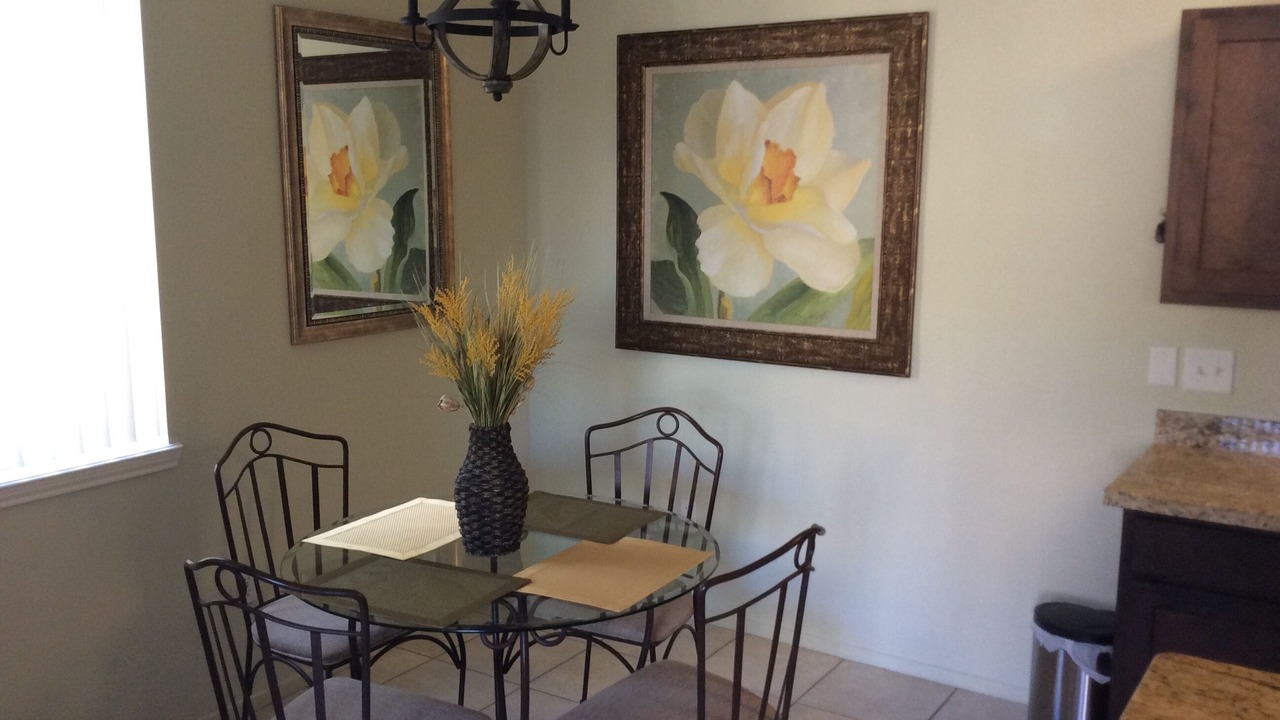 Photo of Livingroom in Paradise Valley Village
