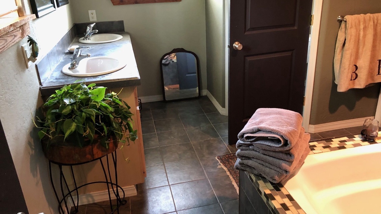 Photo of Bathroom in Finley Point