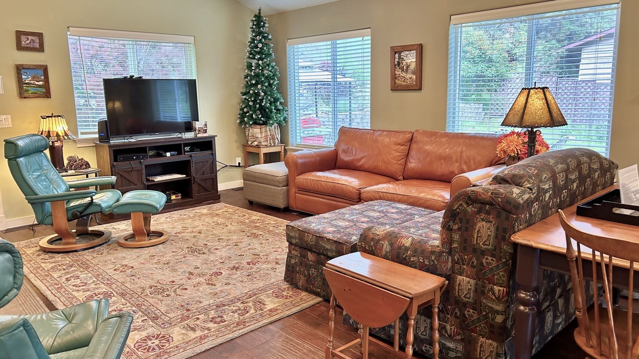 Photo of Livingroom in Woods Bay