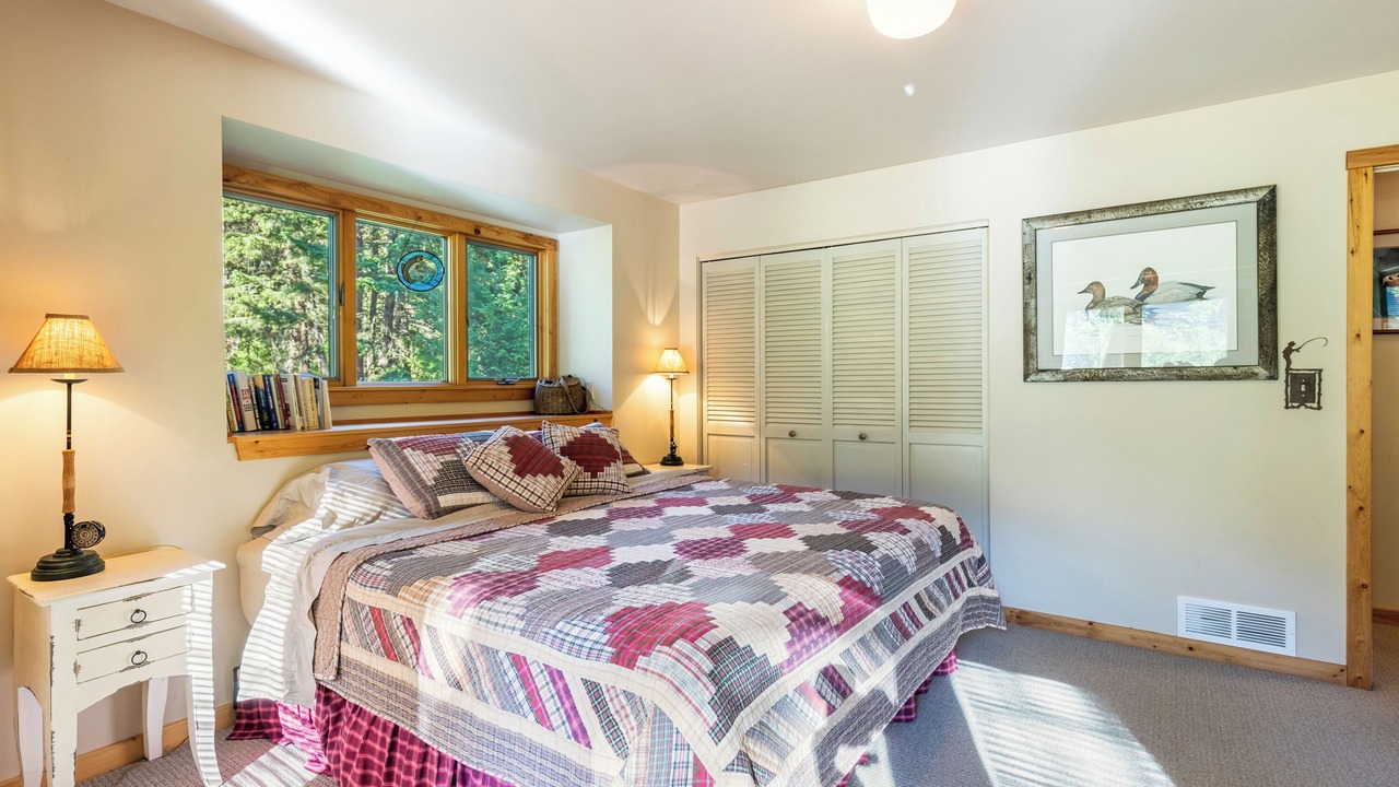Photo of Bedroom in Clinton
