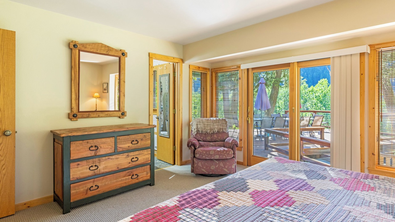 Photo of Bedroom in Clinton
