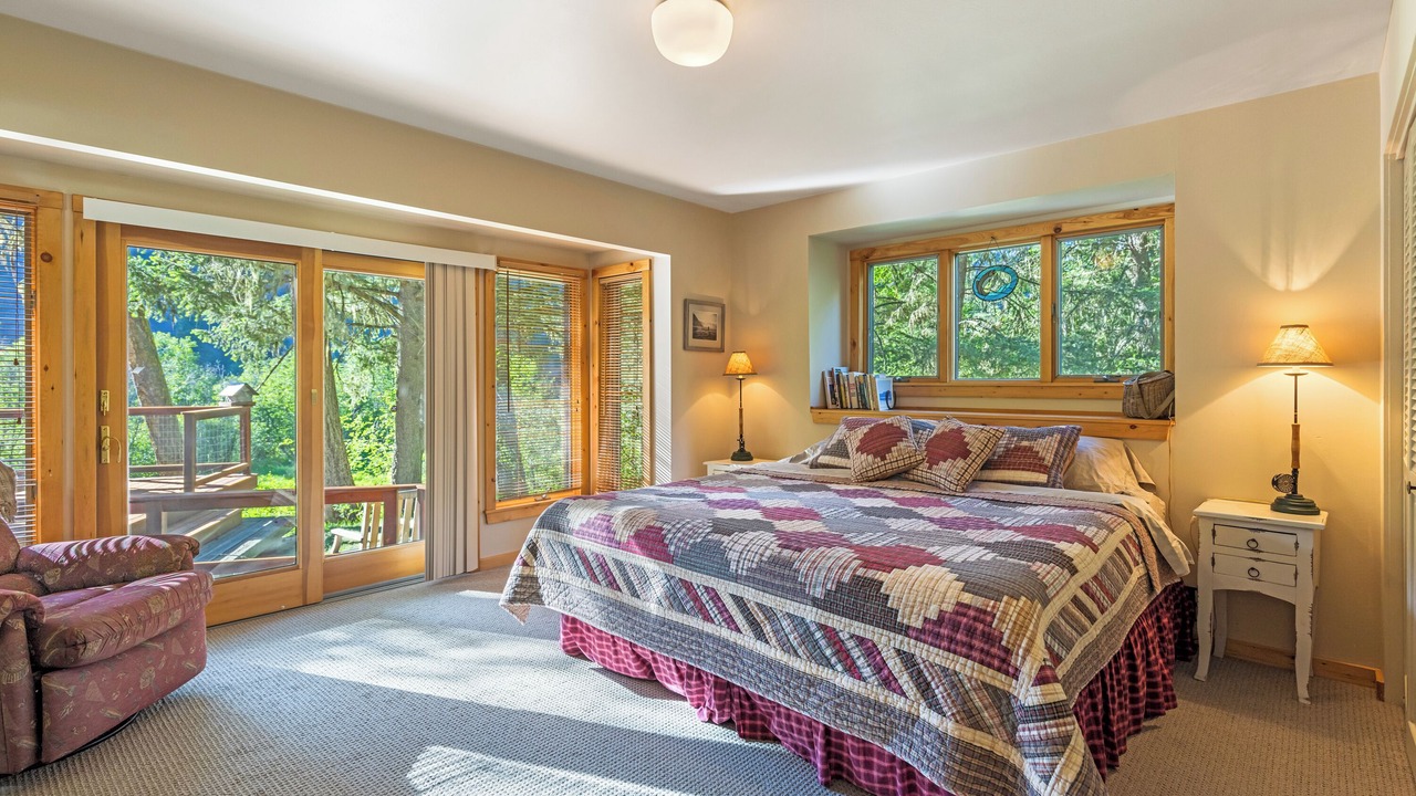 Photo of Bedroom in Clinton