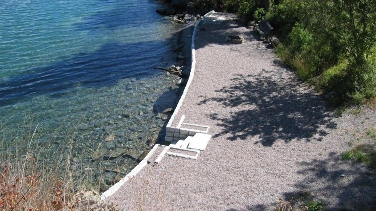 Photo of Others in Finley Point