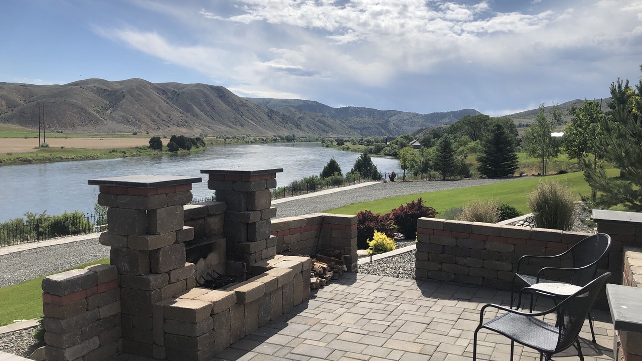 Photo of Patio Balcony in Broadwater County