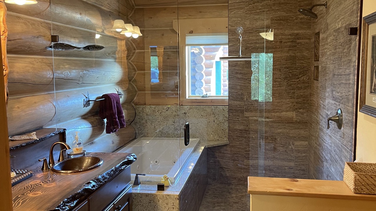 Photo of Bathroom in North Meadow Creek