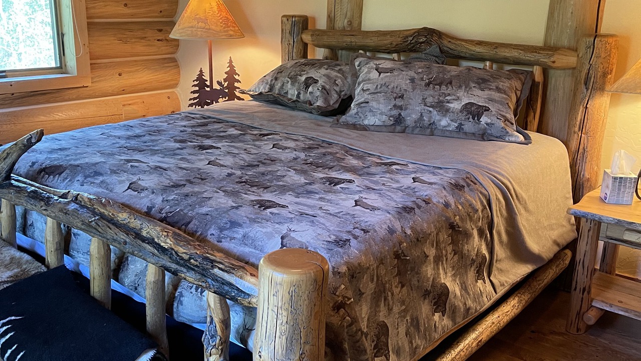 Photo of Bedroom in North Meadow Creek