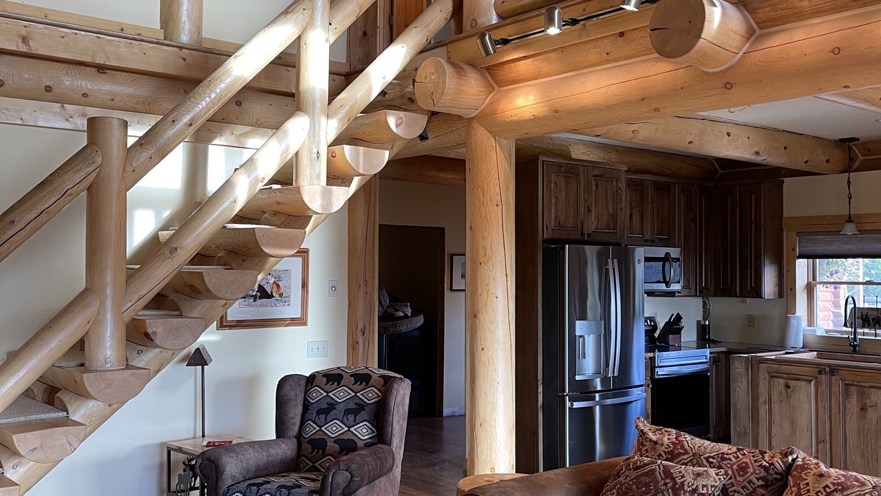 Photo of Livingroom in North Meadow Creek