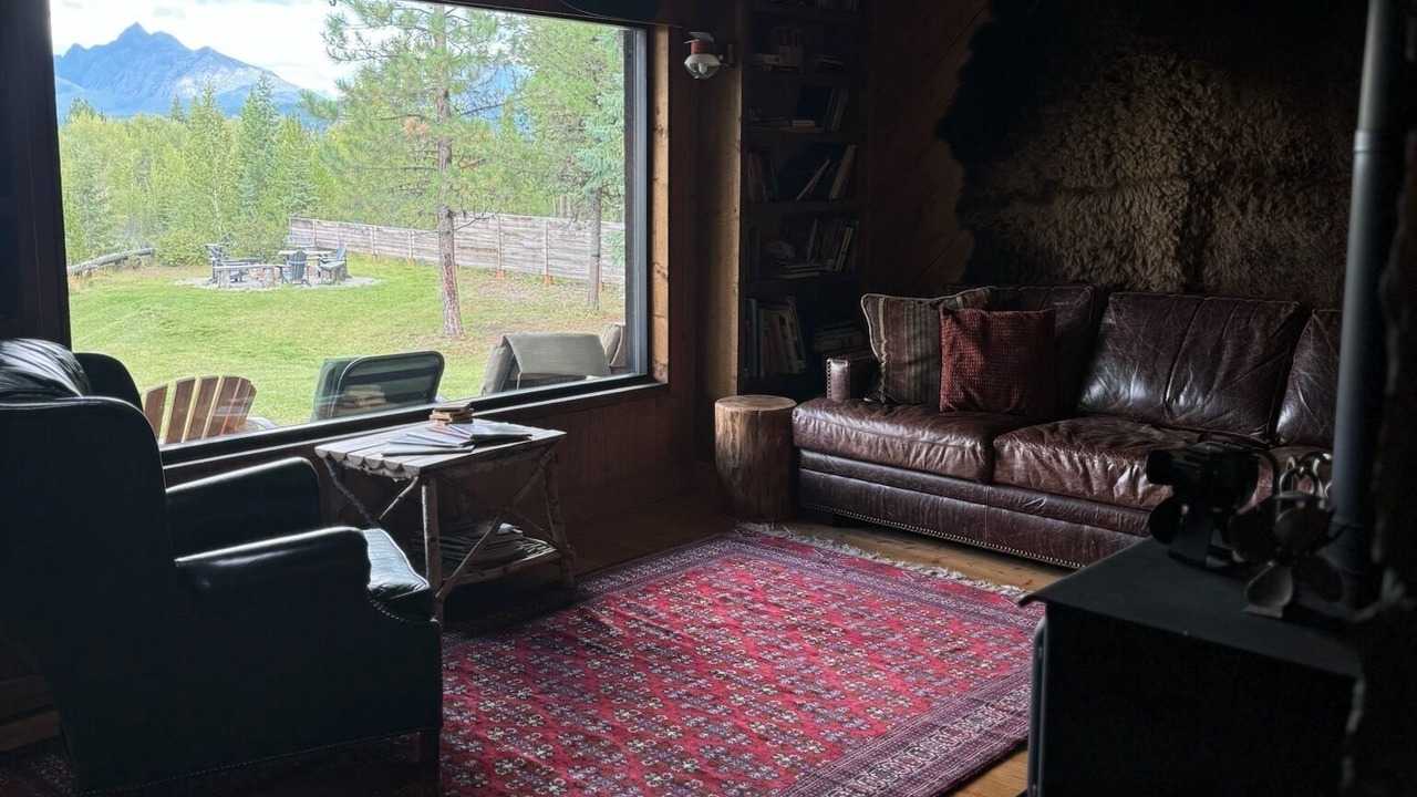 Photo of Livingroom in Polebridge