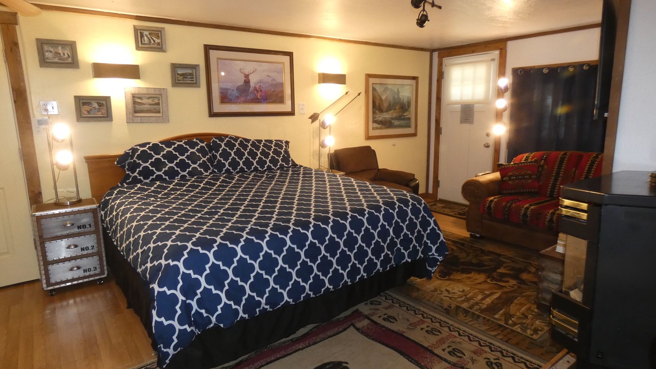 Photo of Bedroom in West Yellowstone