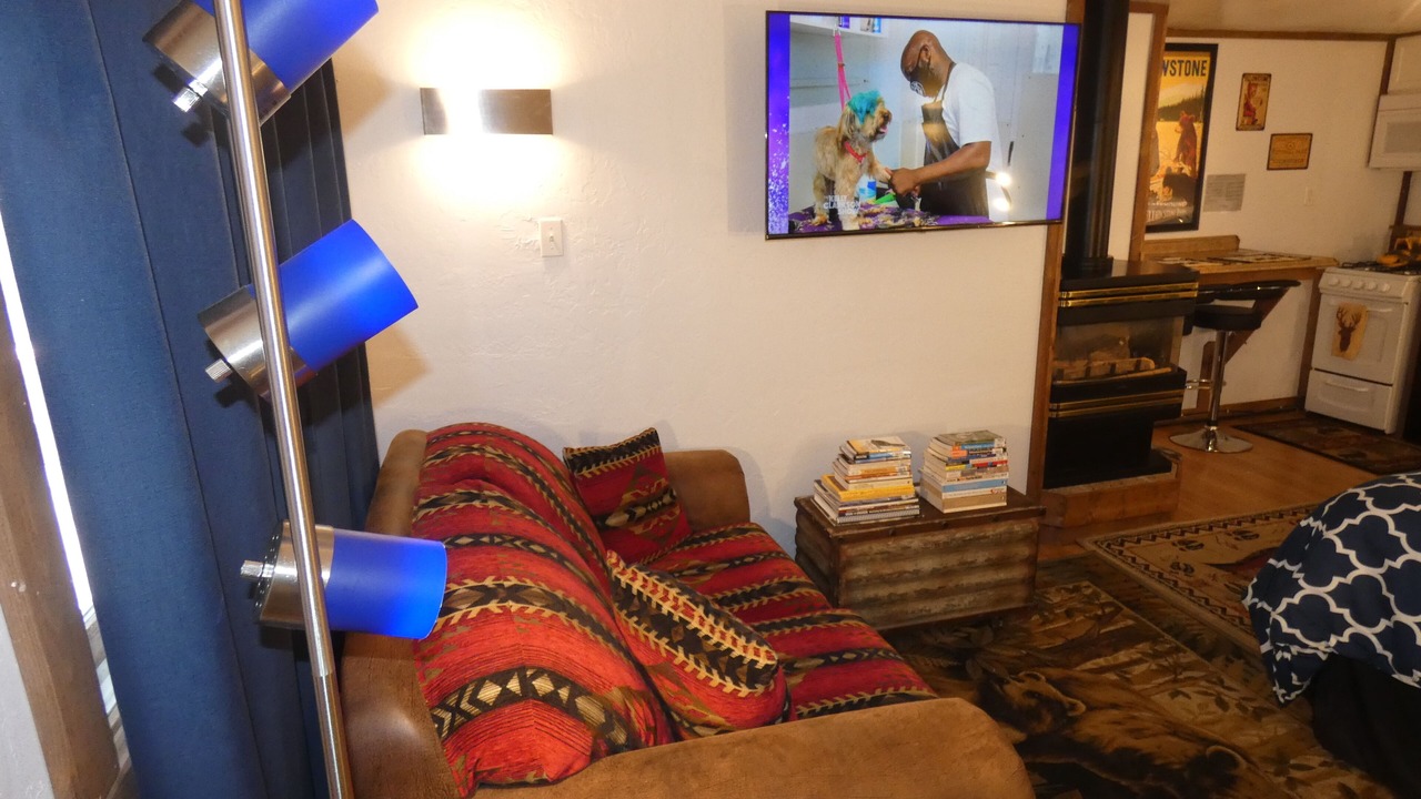 Photo of Livingroom in West Yellowstone
