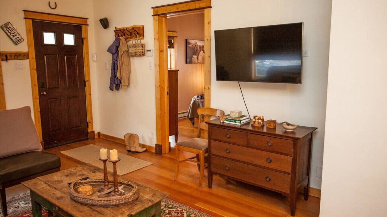 Photo of Livingroom in Livingston