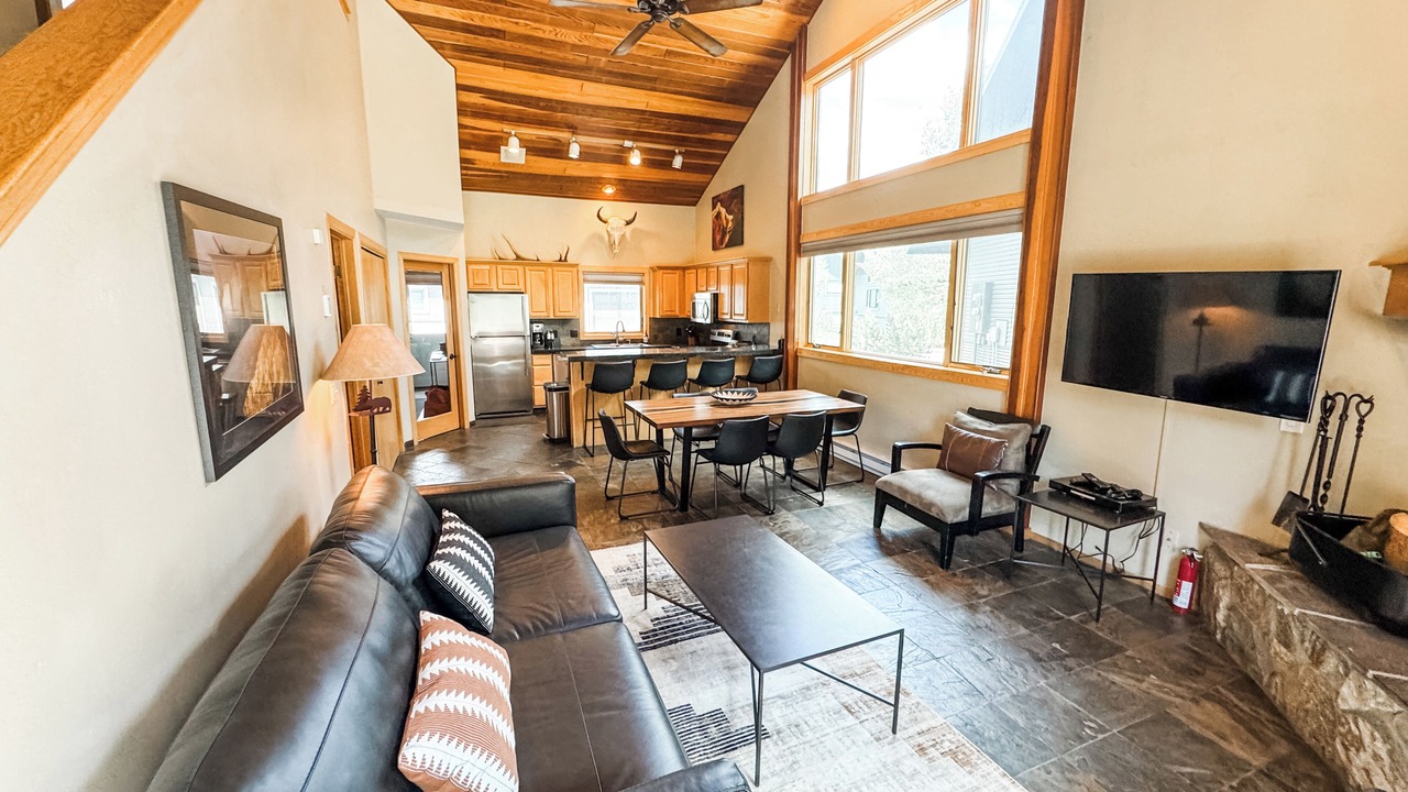 Photo of Livingroom in Big Horn