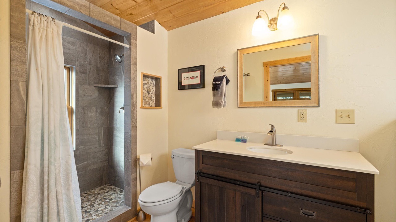 Photo of Bathroom in Red Lodge