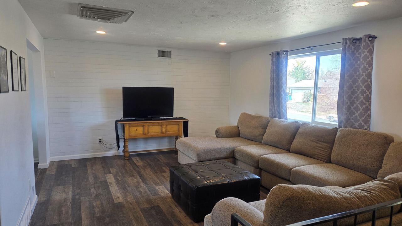 Photo of Livingroom in Lone Tree
