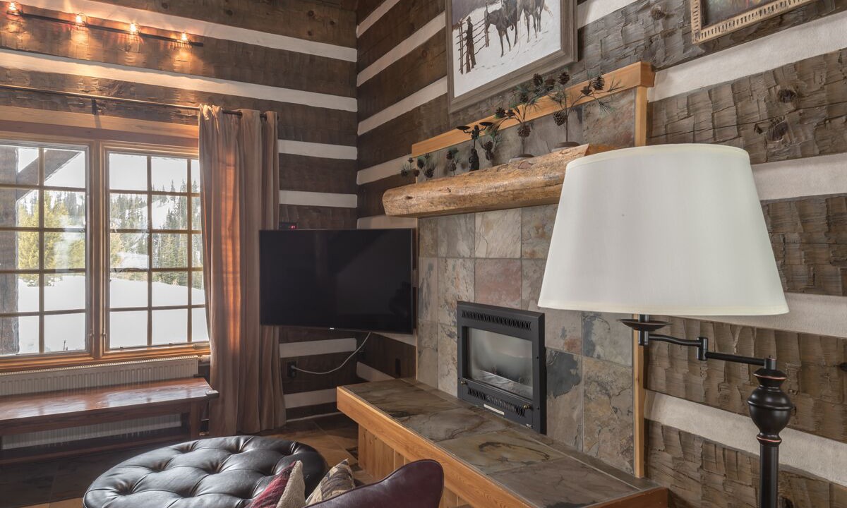 Photo of Livingroom in Big Sky