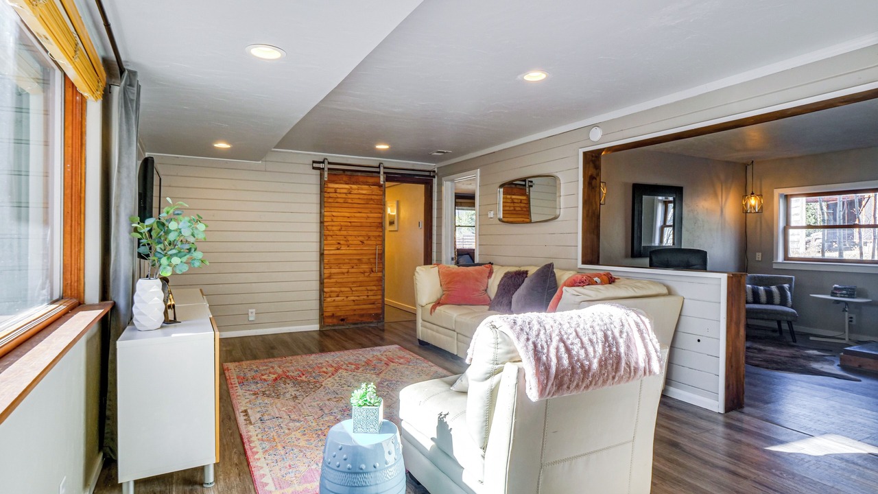 Photo of Livingroom in Alma