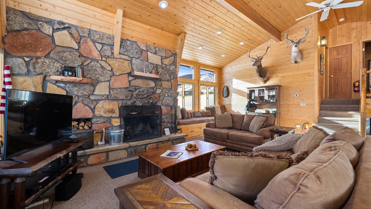 Photo of Livingroom in Red Lodge