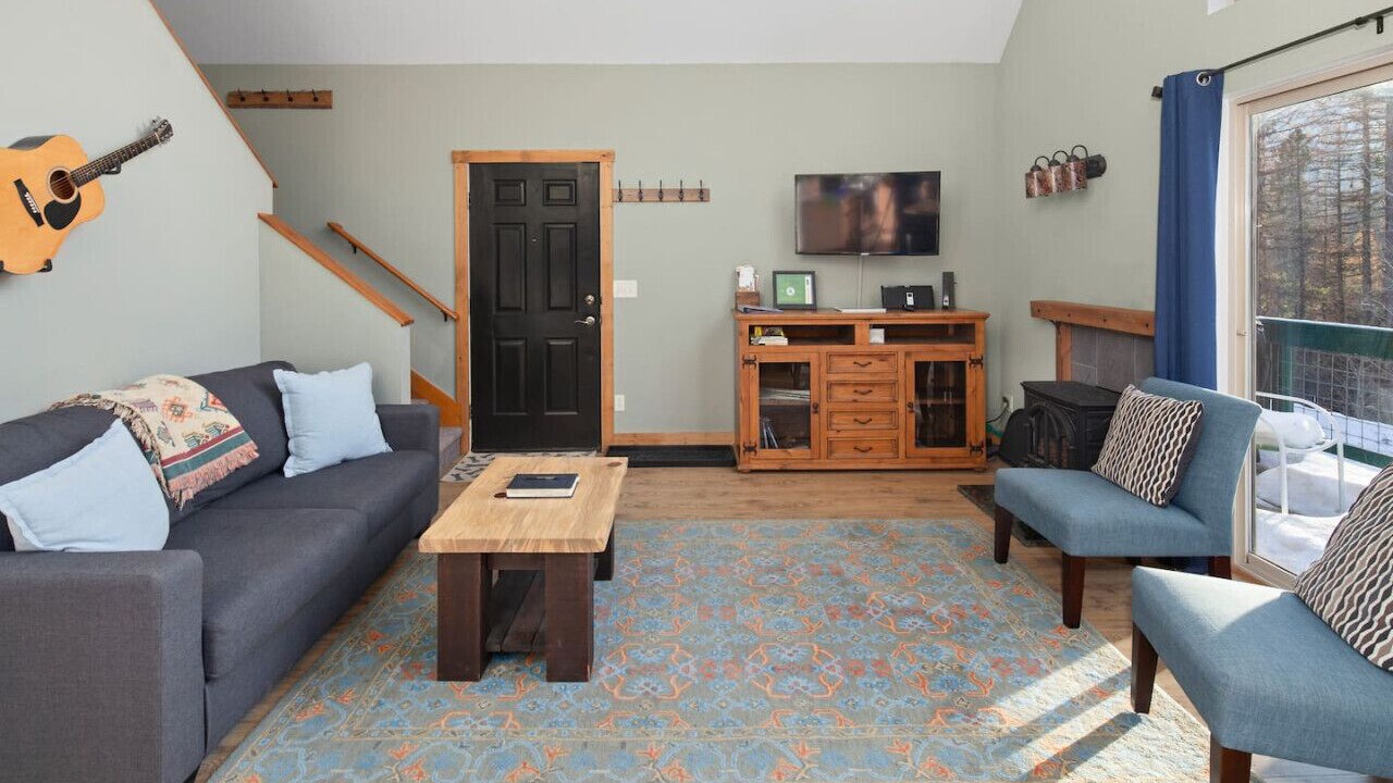 Photo of Livingroom in Columbia Falls