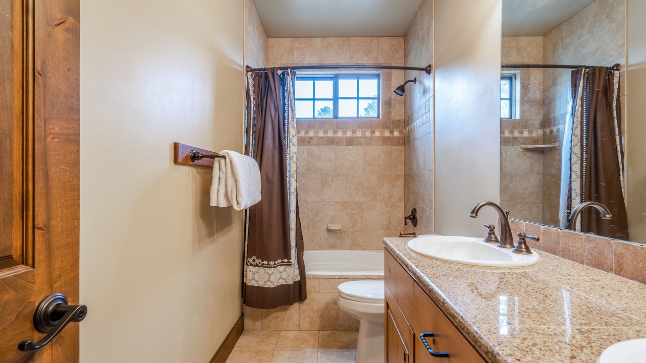 Photo of Bathroom in West Yellowstone