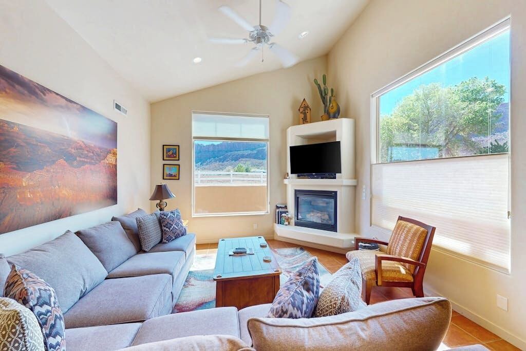 Photo of Livingroom in Moab South Valley