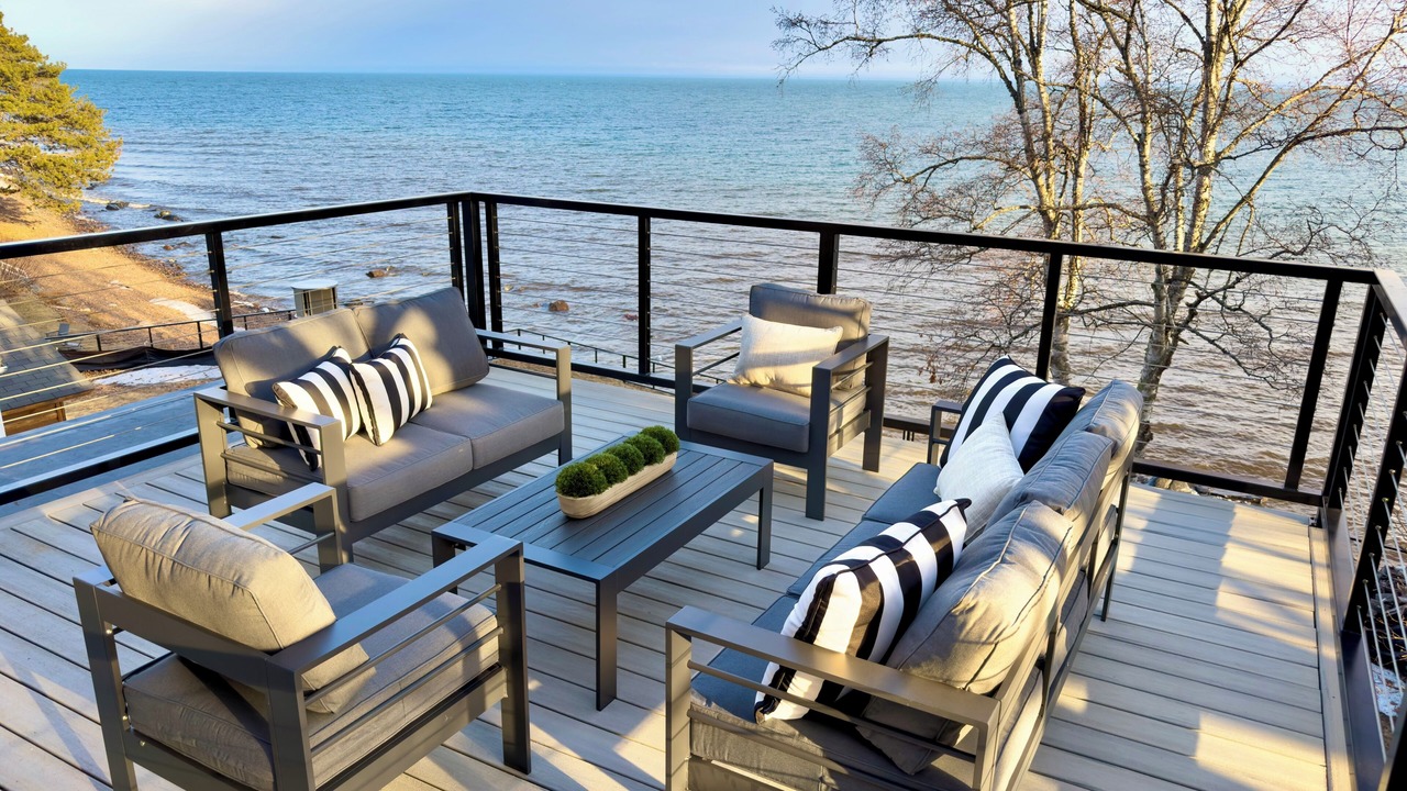 Photo of Patio Balcony in Lakeside - Lester Park