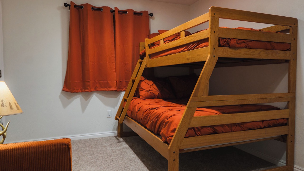 Photo of Bedroom in Summit Park