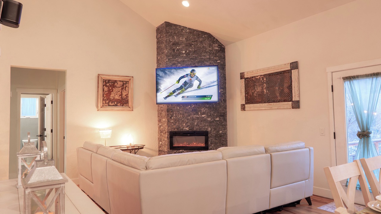Photo of Livingroom in Summit Park