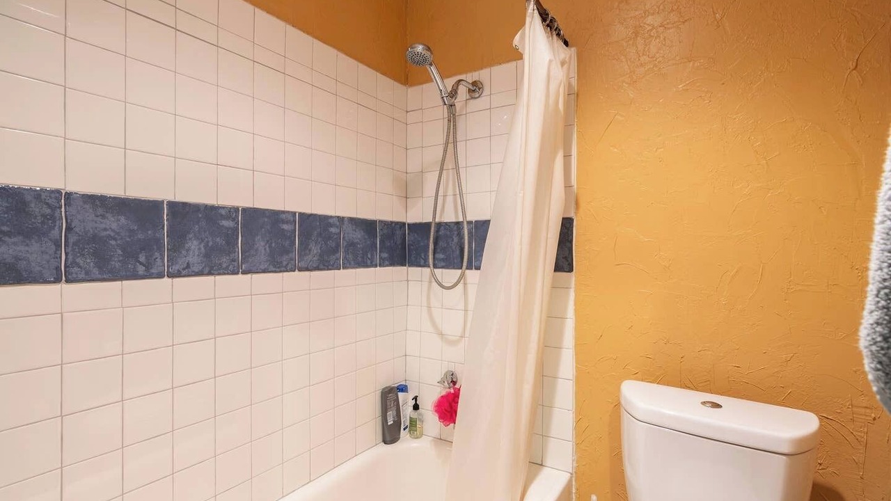 Photo of Bathroom in Glenwood Grove - North Iris