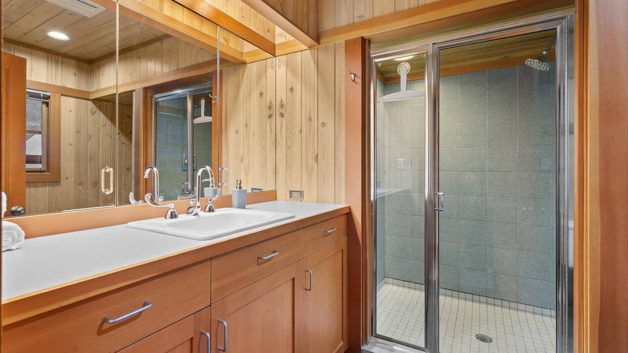 Photo of Bathroom in Hayden Lake