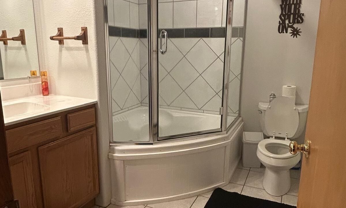 Photo of Bathroom in Del Norte