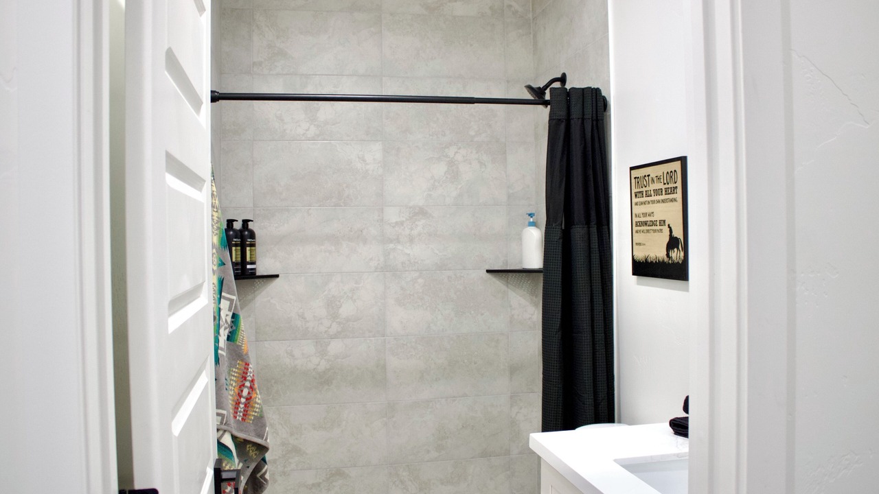 Photo of Bathroom in Greenehaven