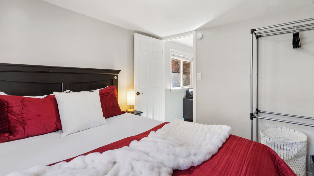 Photo of Bedroom in Manitou Springs Historic District