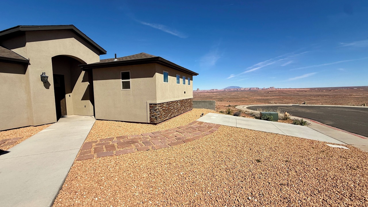Photo of Outdoor in Page