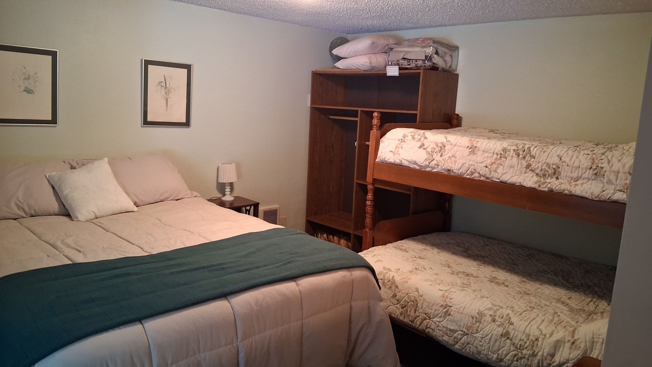 Photo of Bedroom in Loon Lake