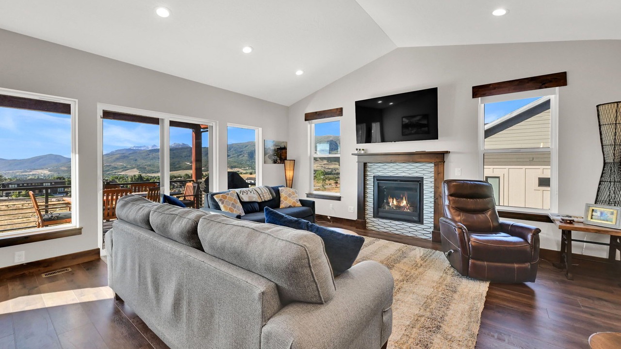 Photo of Livingroom in Wolf Creek