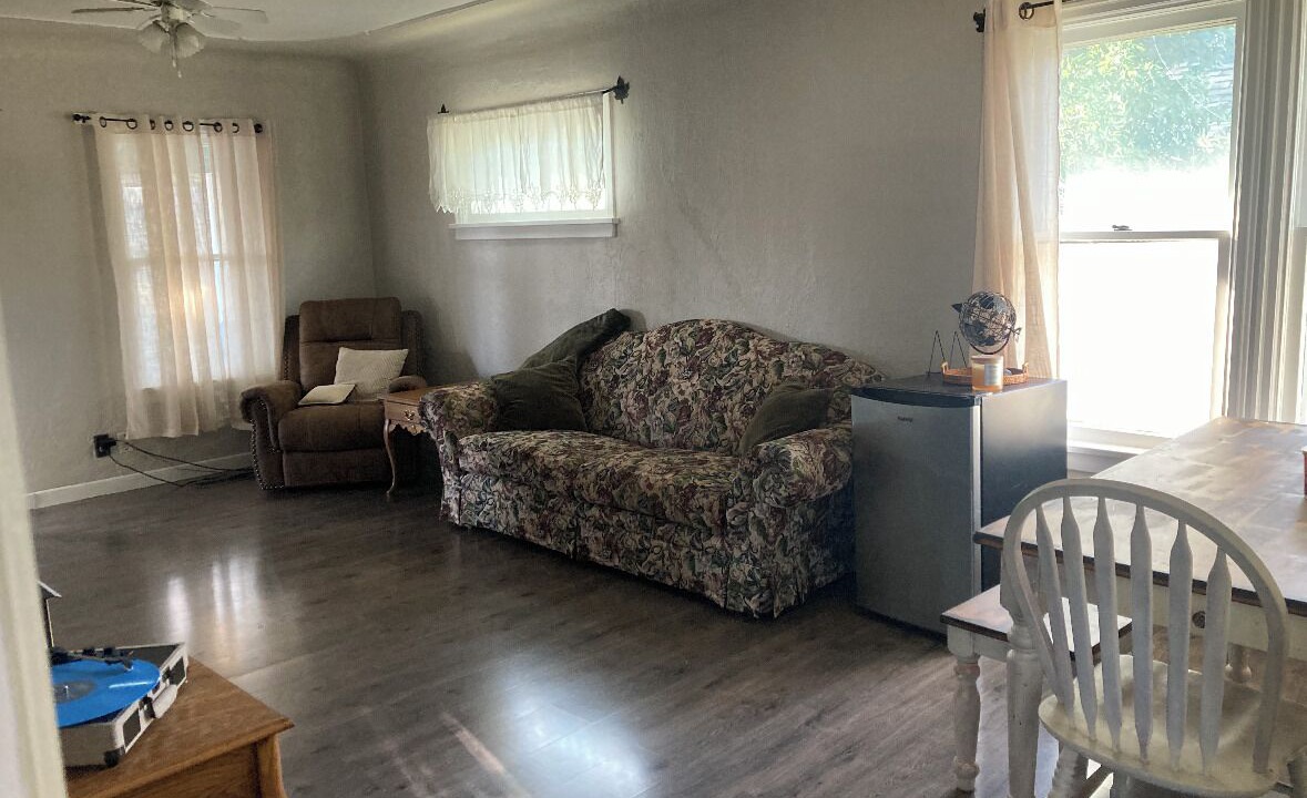 Photo of Livingroom in Laurel