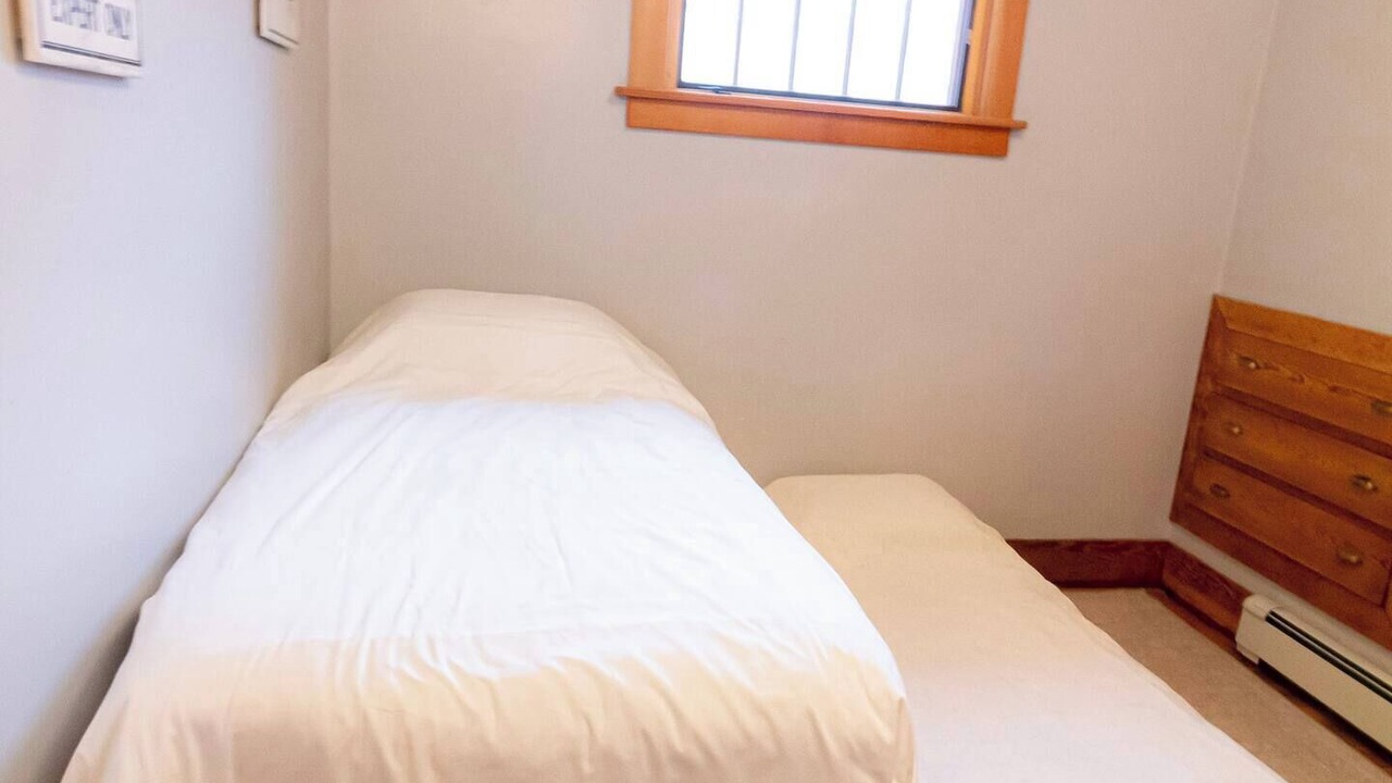 Photo of Bedroom in Lower Rattlesnake