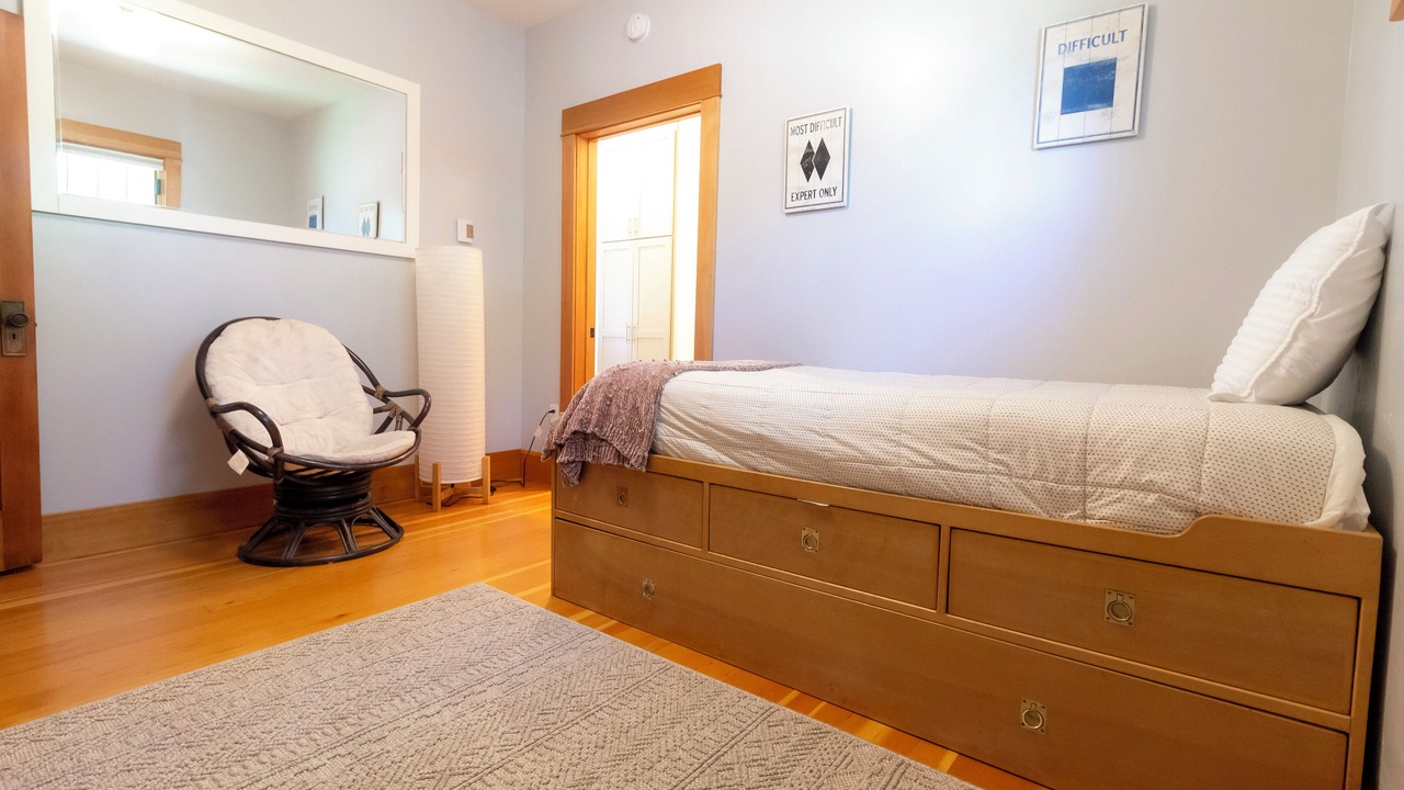 Photo of Bedroom in Lower Rattlesnake