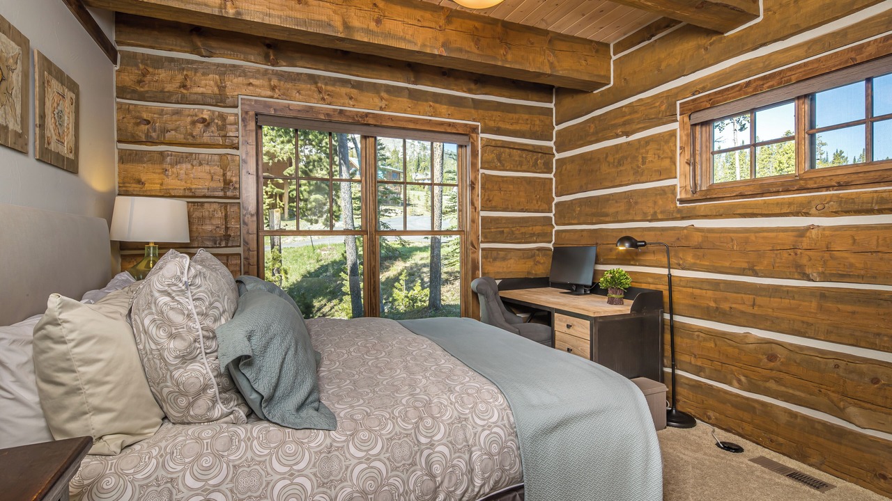 Photo of Bedroom in Powder Ridge