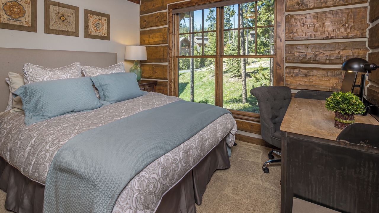 Photo of Bedroom in Powder Ridge
