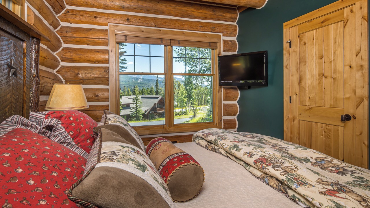 Photo of Bedroom in Powder Ridge