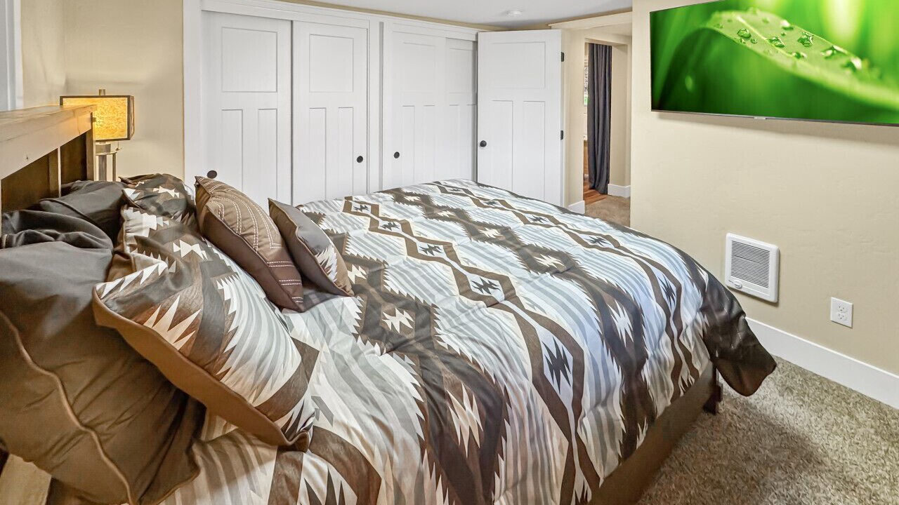 Photo of Bedroom in Cascade