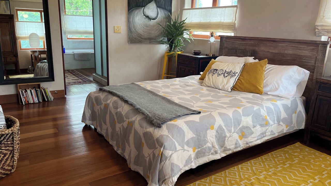 Photo of Bedroom in Upper Rattlesnake