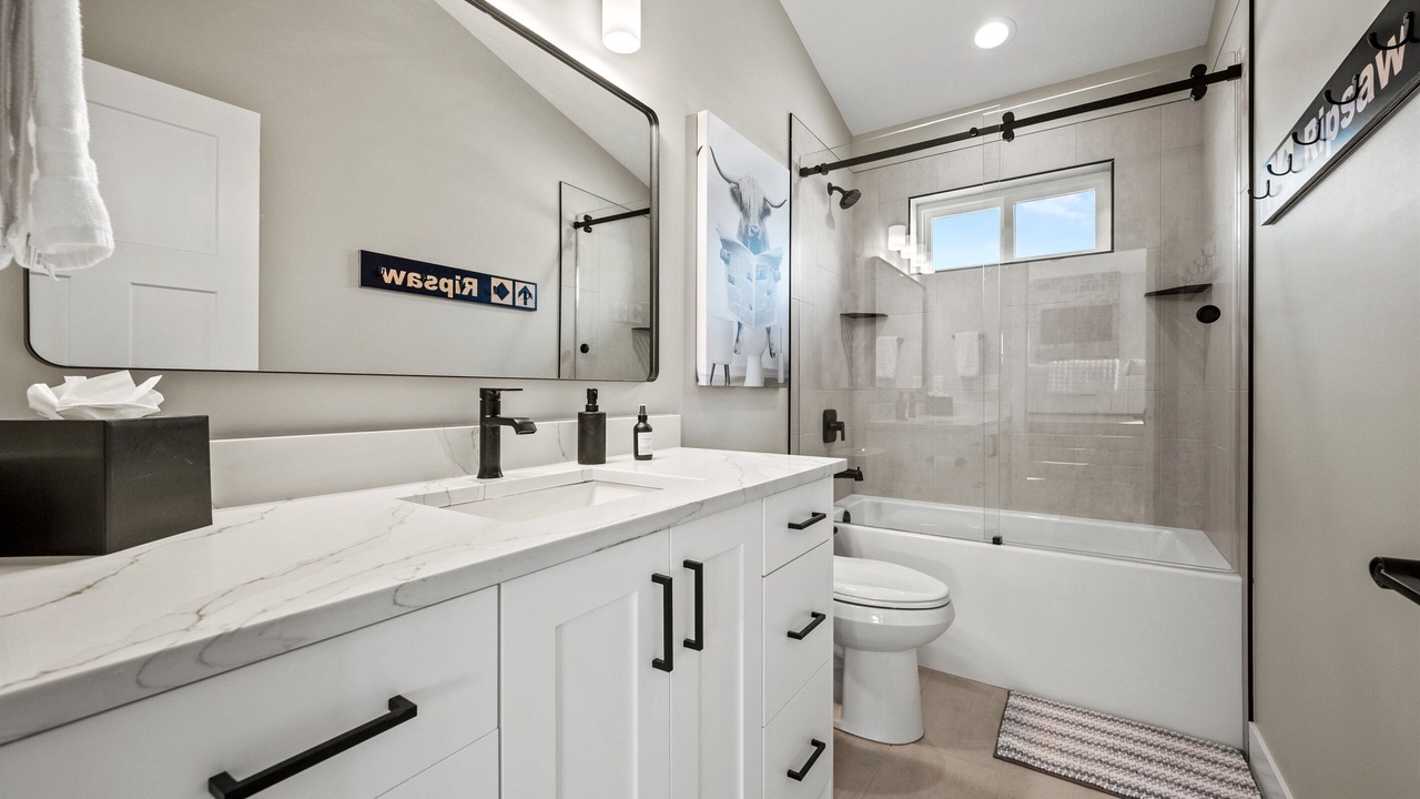 Photo of Bathroom in Eden
