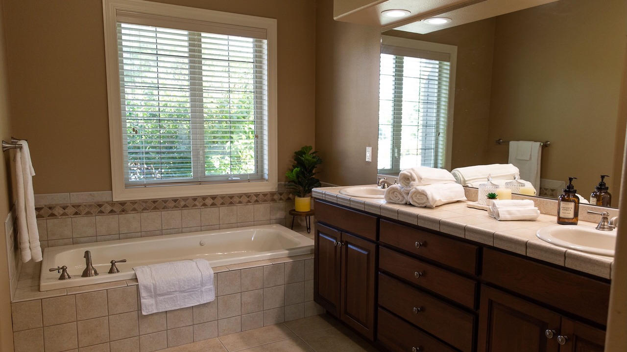 Photo of Bathroom in Rimrock