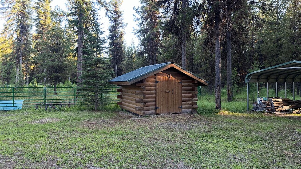 Photo of Outdoor in Polebridge