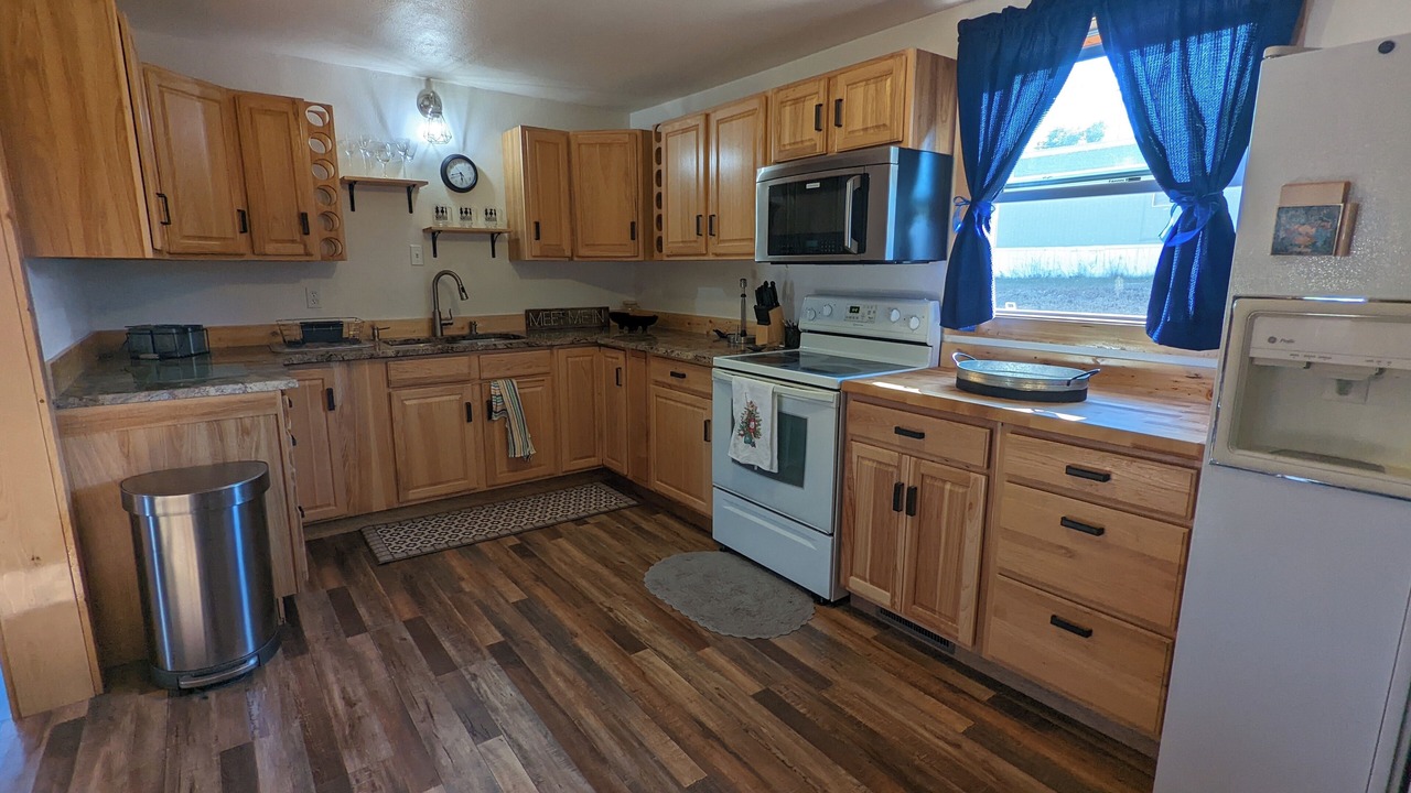 Photo of Kitchen in White Sulphur Springs