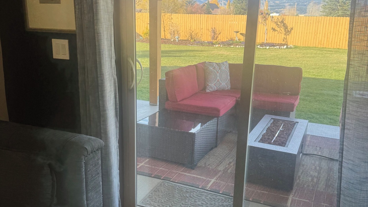 Photo of Livingroom in Victor