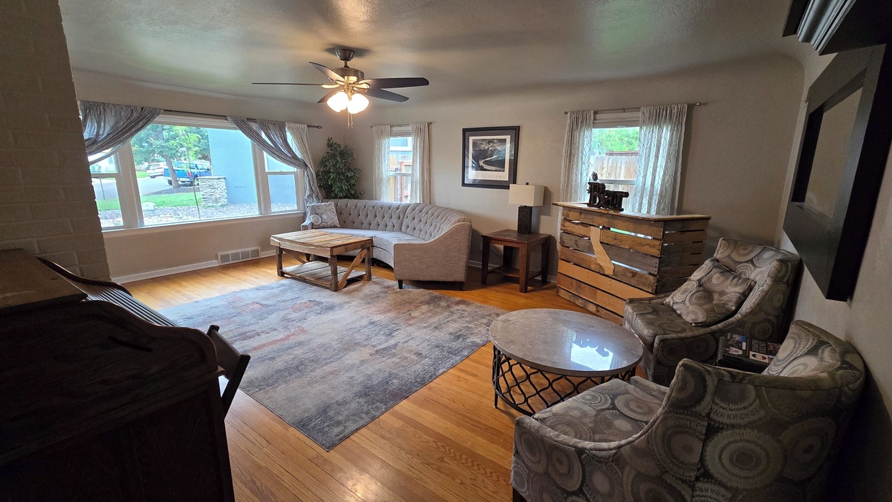 Photo of Livingroom in Broadmoor